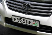 Водителям машин с номерами Южной Осетии и Абхазии пригрозили штрафами на Украине
